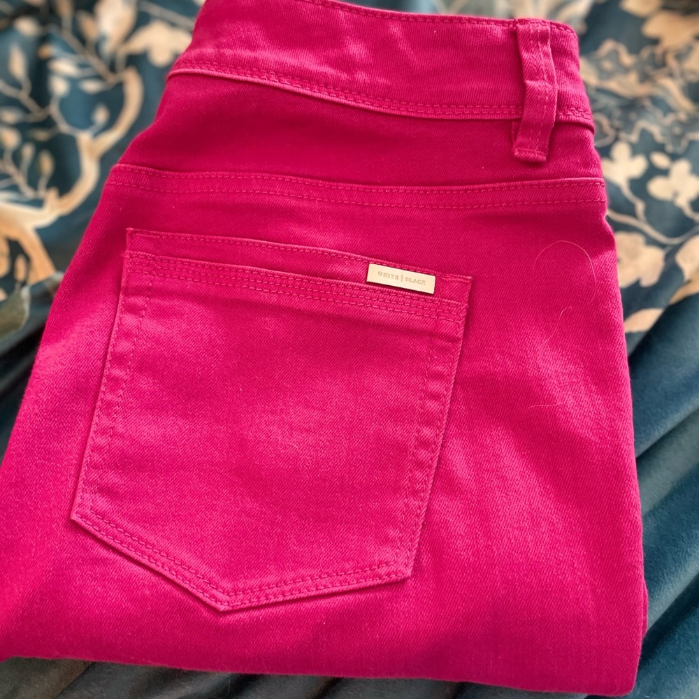 #whitehouseblackmarket jeans.  Blanc 4R - size, slim ankle design